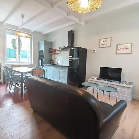 Casa de Férias L Obione Charmante Maison De Pêcheur Rénovée Proche Avec Patio Extérieur Le Tréport